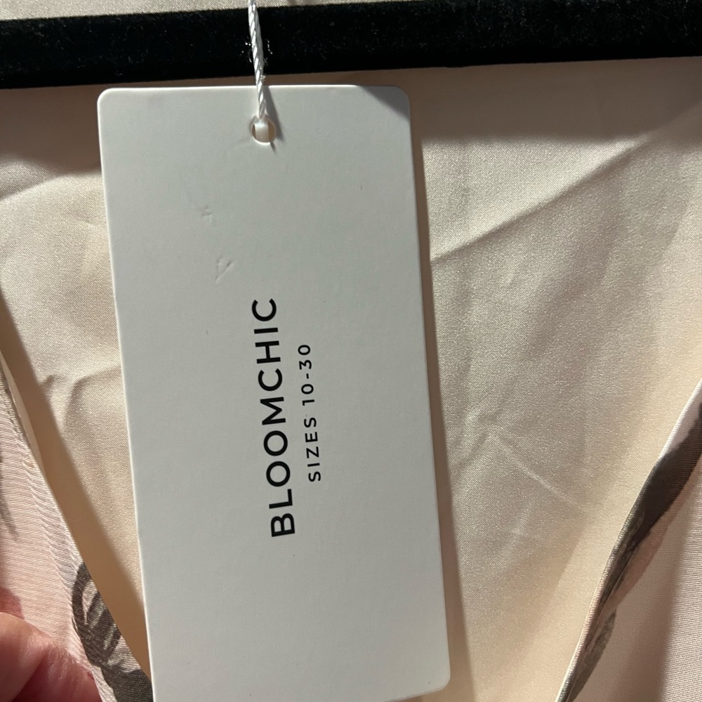 BloomChic Cream Floral Dress - Picture 3 of 8